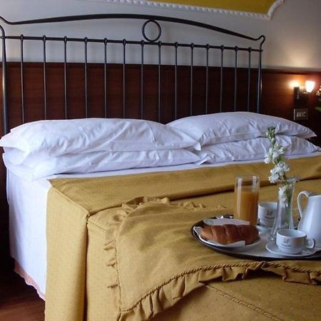 Hotel Isola Di Lauria Лаурия Инфериоре Номер фото